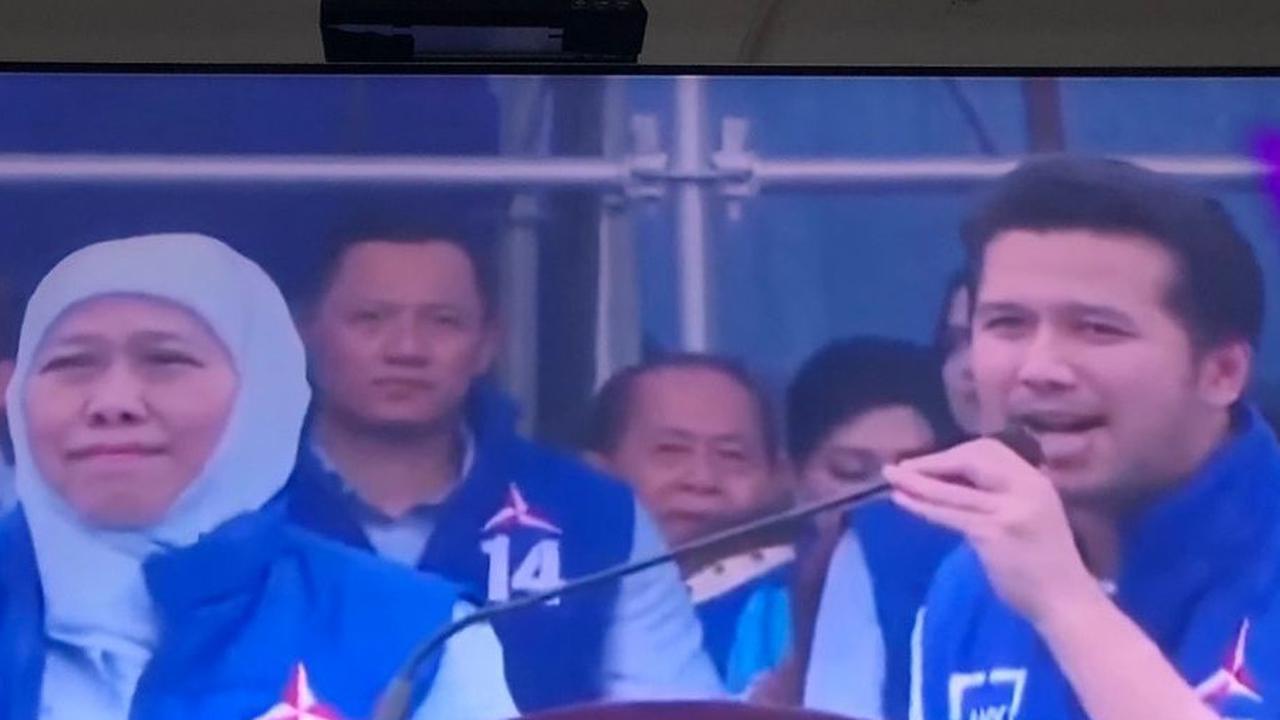 Duet Maut Khofifah dan Emil Dardak Kompak Jadi Juru Kampanye Prabowo di Malang, Pakai Pantun Gemoy