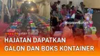Sebuah hajatan viral di media sosial karena tamu undangan mendapatkan bingkisan air galon dan boks besar berisi makanan viral di media sosial.