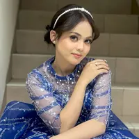 Lihat di sini gaya Putri Isnari DA di rangkaian jelang pernikahan. [@da4_putri03]