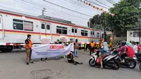 KAI gencar melaksanakan kegiatan sosialisasi mengenai keselamatan perjalanan KA di perlintasan sebidang. (Dok KAI)