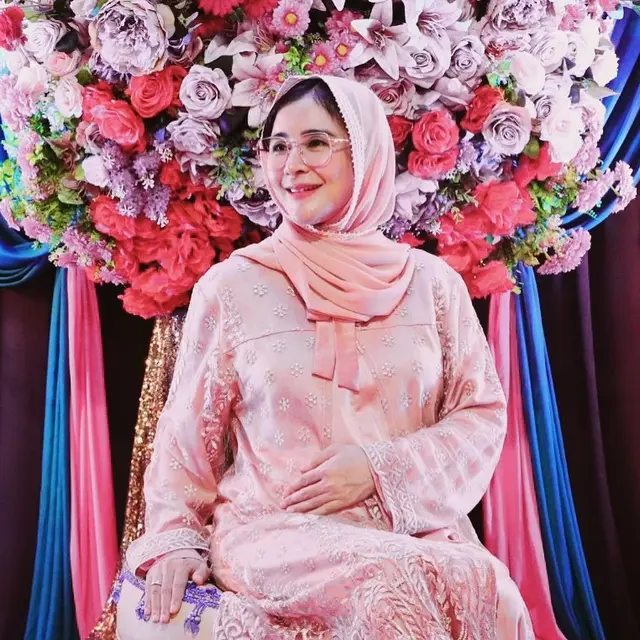 6 Potret Tasyakuran 7 Bulan Kehamilan Uut Permatasari, Penuh Kebahagiaan