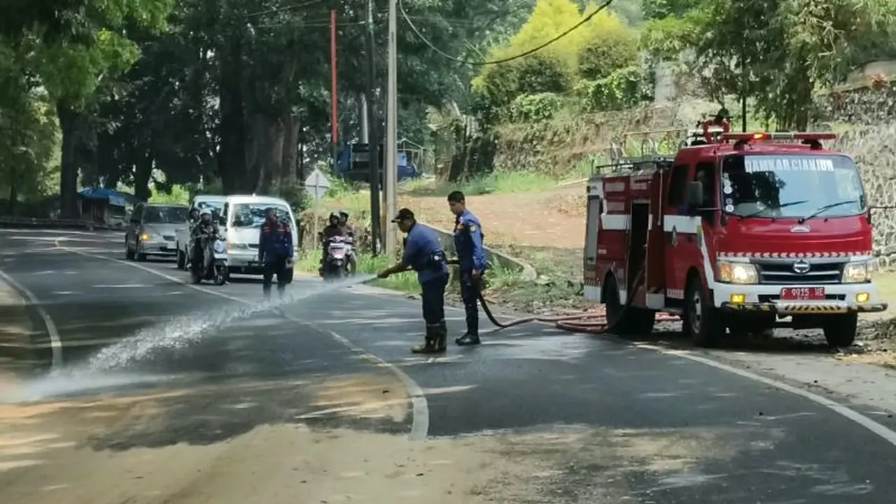 Kecelakaan beruntun di jalur Cianjur-Bogor. (Antara)