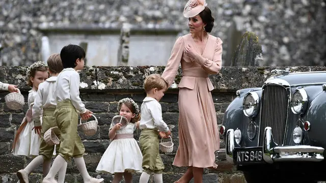 Kate Middleton dan George, serta Charlotte