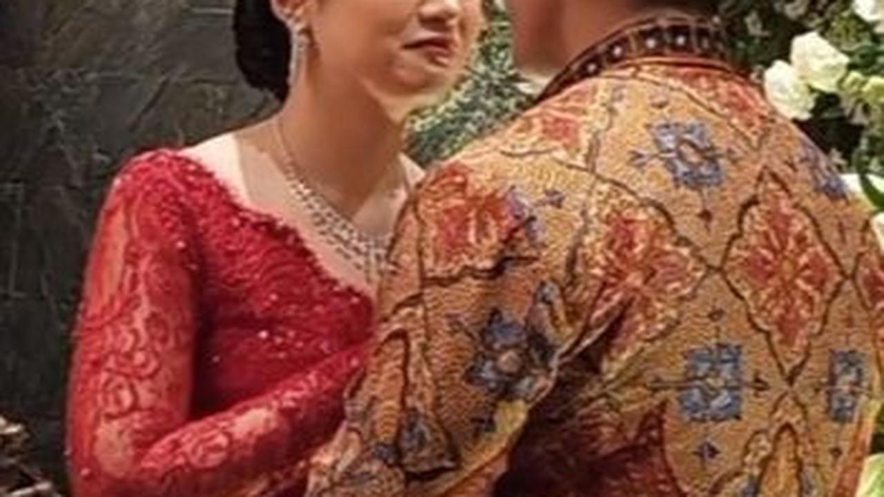 Angela pun sempat menangis haru saat Hafiz memintanya untuk menjadi istri.&nbsp;&nbsp;