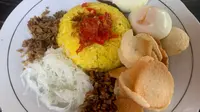 Mencicipi Nasi Kuning Pedas Khas Gorontalo yang Menggugah Selera
