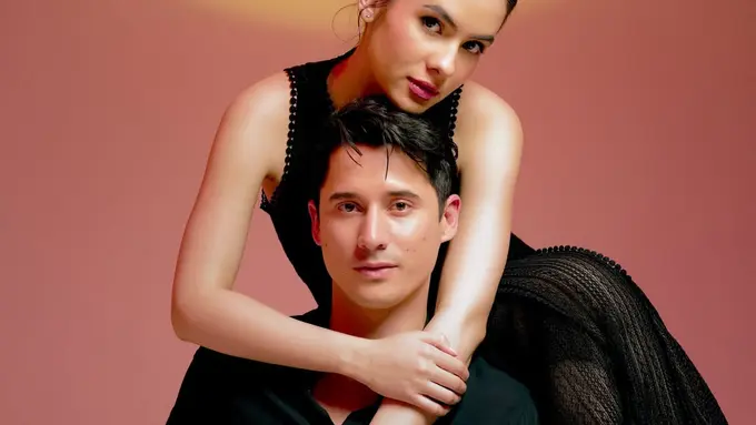 Steffi Zamora Curi Atensi Lewat Pemotretan Serba Hitam Bareng Nino Fernandez, Elegan dan Penuh Kehangatan