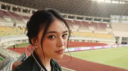 Anneth Delliecia Hadir di Stadion Dukung Hokky Caraka, Diduga Dekat