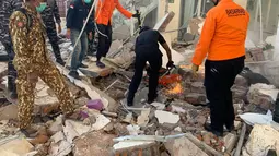 Gempa NTT, Masyarakat Diminta Jauhi Gedung yang Retak dan Hampir Ambruk