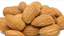 Kacang Kenari : via : http://ayysa.com/