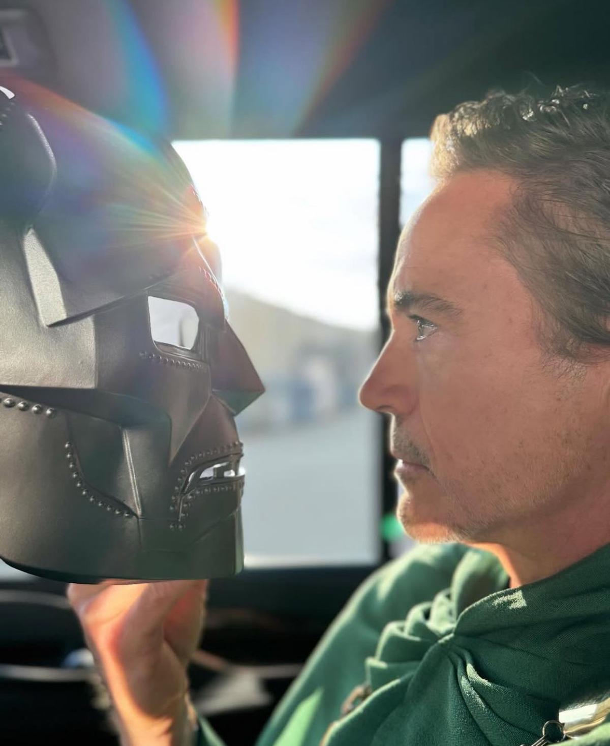 Russo Brothers Sebut Robert Downey Jr Mendalami Karakter Doctor Doom untuk 'AVENGERS: DOOMSDAY'