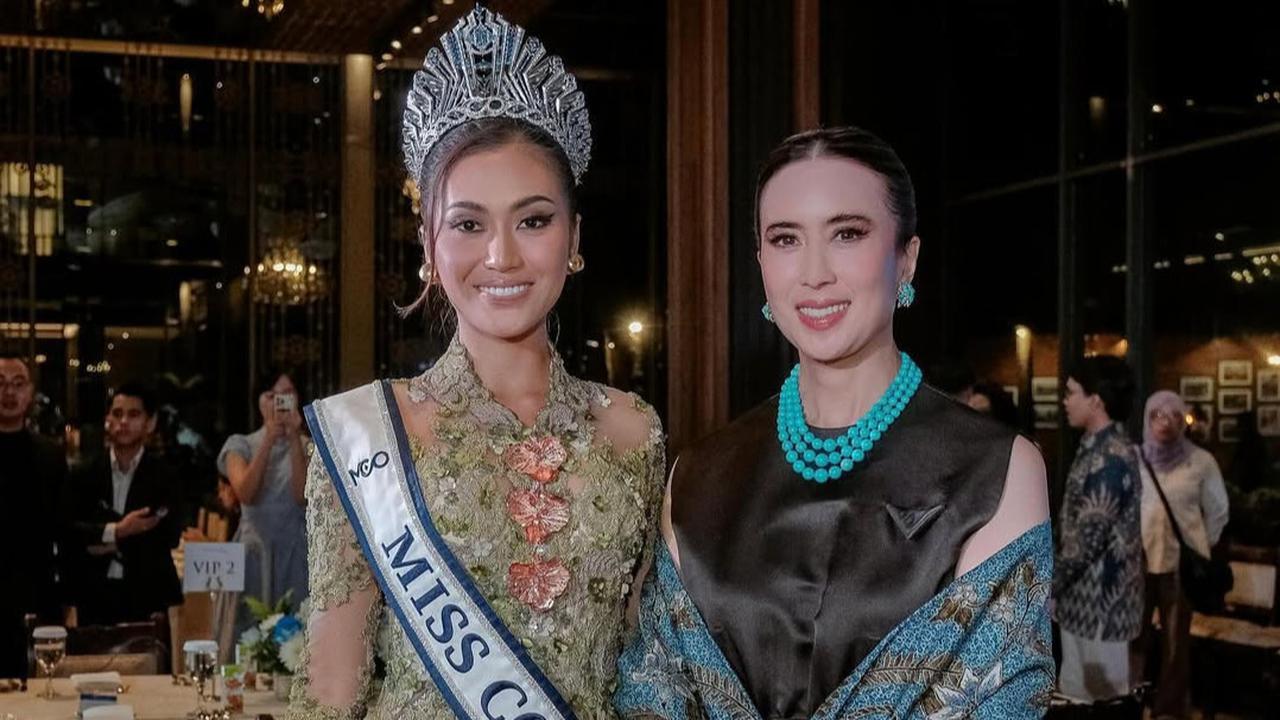 Pesona Menpar Widi Wardhana Bikin Tak Berkedip, Bersanding dengan Putri Pariwisata Sama-Sama Cantik