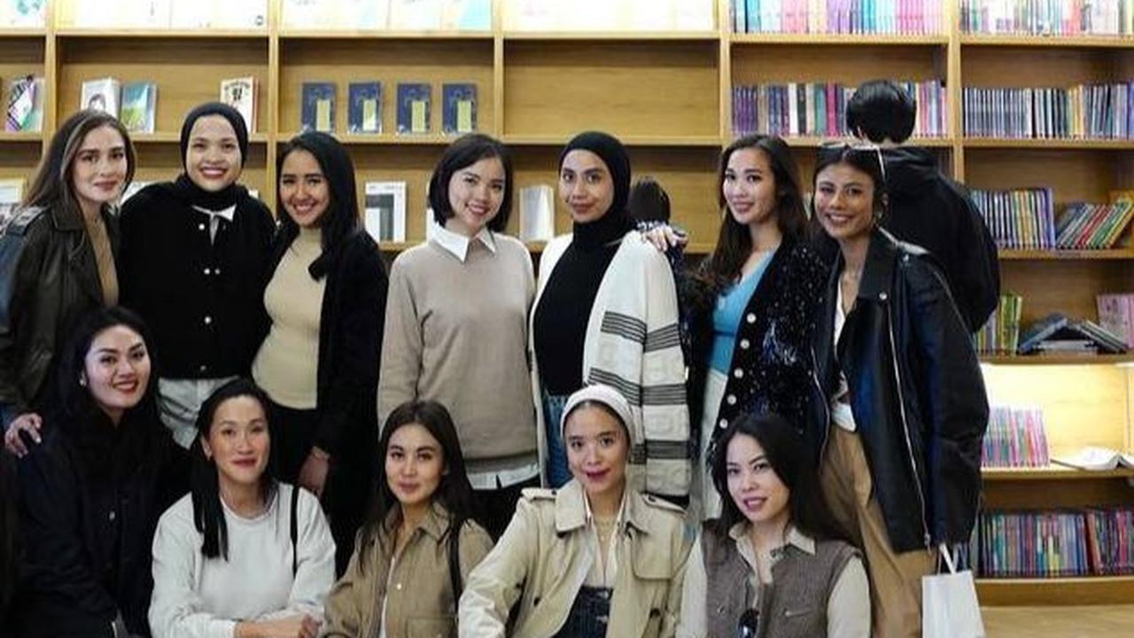 Yasmine Punya Gaya Stylish