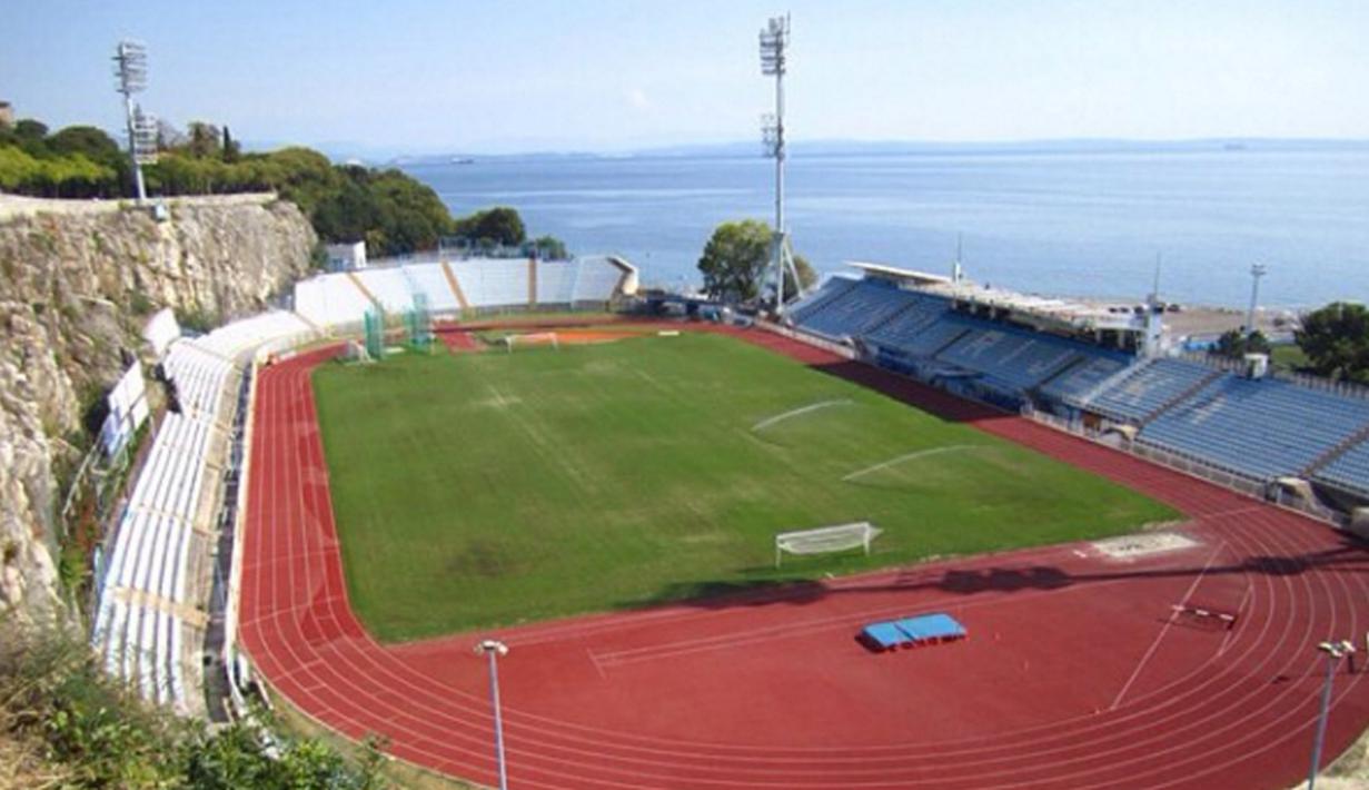 Stadion Katrinda berbatsan langsung dengan Laut Adriatic dan merupakan markas klub HNK Rijeka. (Photo/Instagram)
