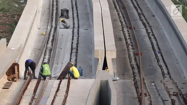 Memantau Pengerjaan Proyek LRT Jabodetabek