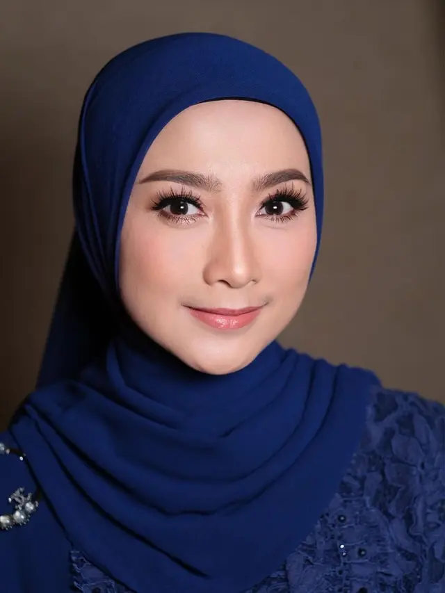 6 Potret Makeup Cetar Artis di Pelantikan DPR RI 2024-2029, Melly Goeslaw hingga Rachel Maryams