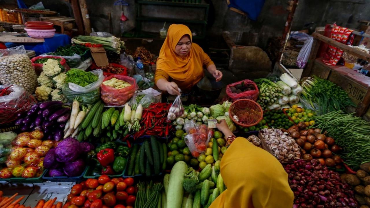 BPS Bantah Deflasi 4 Bulan Berturut-turut Bukan Akibat Daya Beli Kelas Menengah Lemah