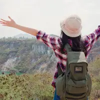 Barang yang wajib ada dalam daftar barang bawaanmu saat melakukan solo travel (Foto/Sumber: Freepik)