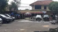 Polsek Ciracas usai diserang oleh orang tidak dikenal (Nanda Perdana Putra/Liputan6.com)