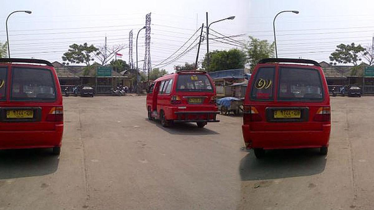 Menengok semerawutnya Terminal Muara Angke - Berita Otosia.com