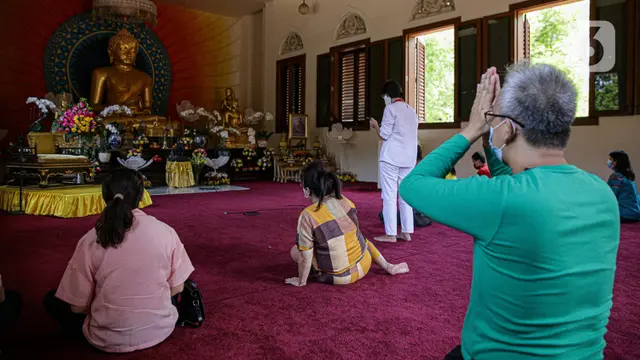 Waisak di Vihara Jakarta Dhammacakka Jaya