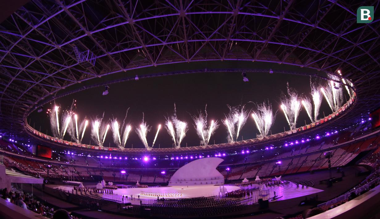Suasana saat pembukaan Asian Para Games di SUGBK, Jakarta, Sabtu (06/10/2018). Pembukaan dimeriahkan para penyandang disabilitas. (Bola.com/M Iqbal Ichsan)