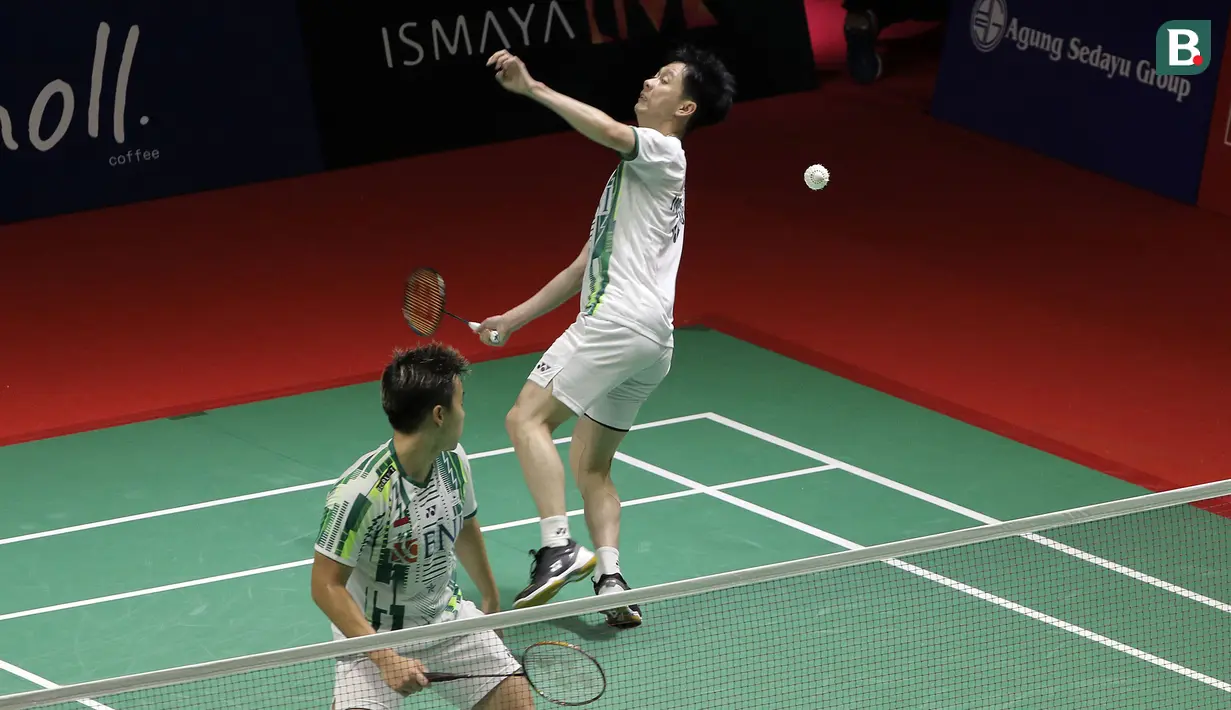 Di nomor ganda putra, Indonesia meloloskan dua pasangan ke babak perempatfinal. Marcus Fernaldi Gideon/Kevin Sanjaya Sukamuljo lolos usai menang atas ganda putra Thailand, Supak Jomkoh/kittinupong Kedren dengan rubber game 21-14, 8-21 dan 21-18. The Minions akan menantang pasangan Malaysia, Goh Sze Fei/Nur Izzuddin di babak perempatfinal. (Bola.com/Ikhwan Yanuar)