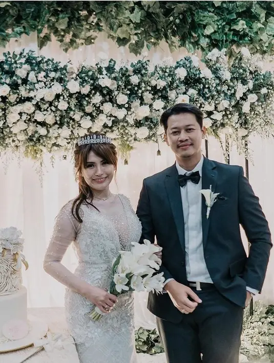 Angela Lee dan Alexander (Foto: Instagram/ohana_enterprise)