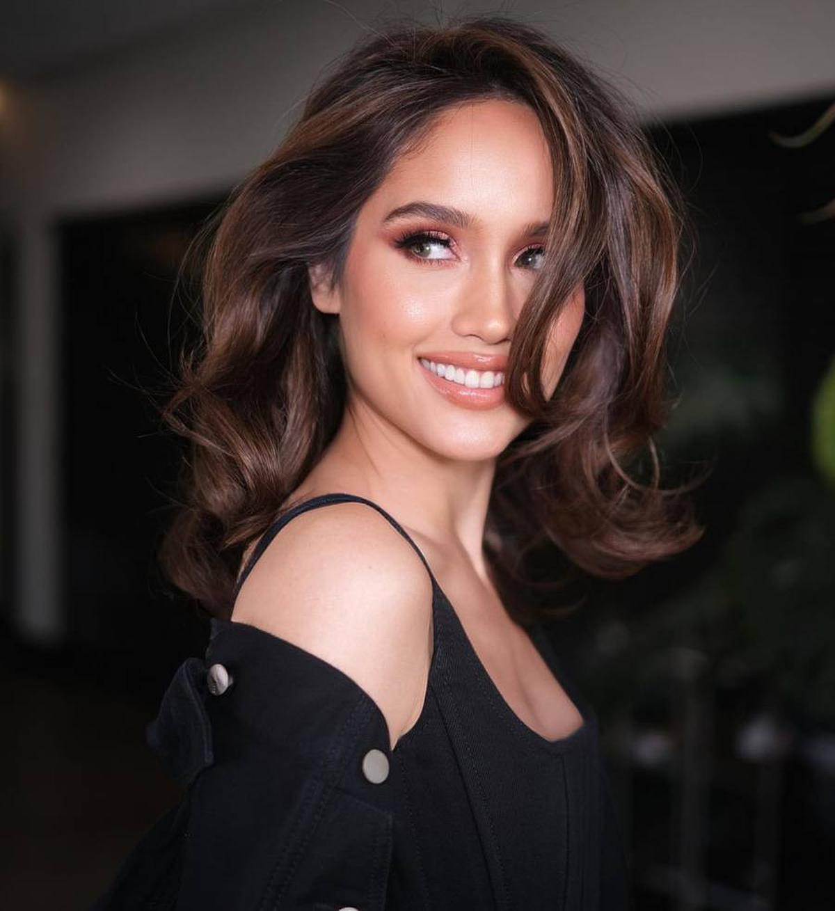 Keputusan ini tak tanpa alasan, sebab selama ini, Cinta dikenal sebagai artis yang selalu setia pada rambut panjangnya.