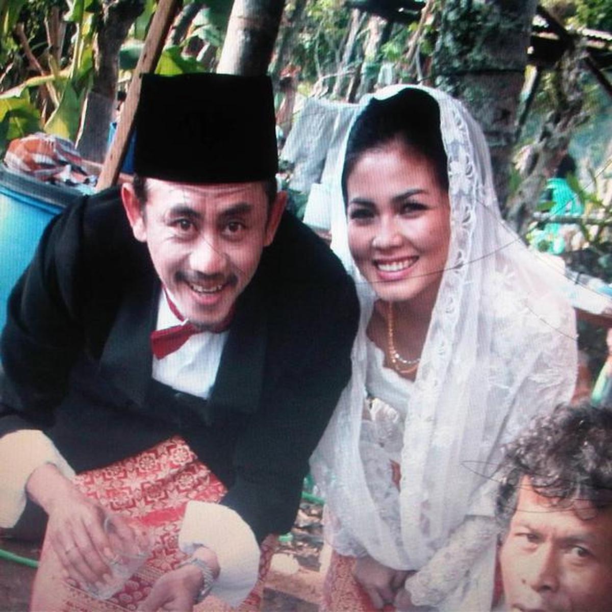 6 Potret Lawas Pernikahan Epy Kusnandar dan Karina Ranau, Harmonis Selama 17 Tahun