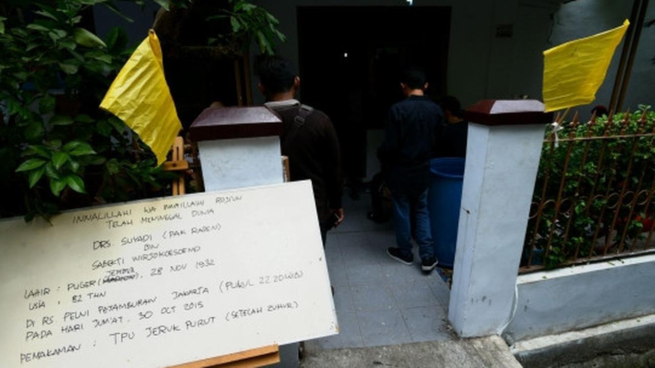 Suasana duka hiasi persemayaman Pak Raden