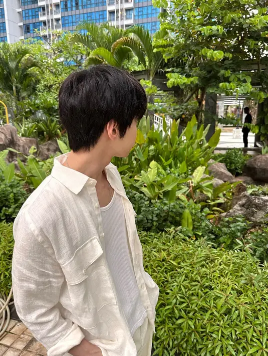 <p>"Berkat NCTzen Indonesia, kami bisa memperlihatkan penampilan yang terbaik. Terima kasih banyak, sudah bersama kami dari mulai sampai konser berakhir," sambungnya. (Foto: Instagram/ do0_nct)</p>