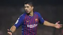 Luis Suarez meninggalkan Barcelona pada 2020 saat era Ronald Koeman. Suarez diberi tahu lewat telepon yang berlangsung hanya 40 detik, bahwa dirinya tak lagi memiliki masa depan di Barca. Ia akhirnya memutuskan untuk ke Atletico Madrid dan menjadi top skor Liga Spanyol. (AFP/Lluis Gene)