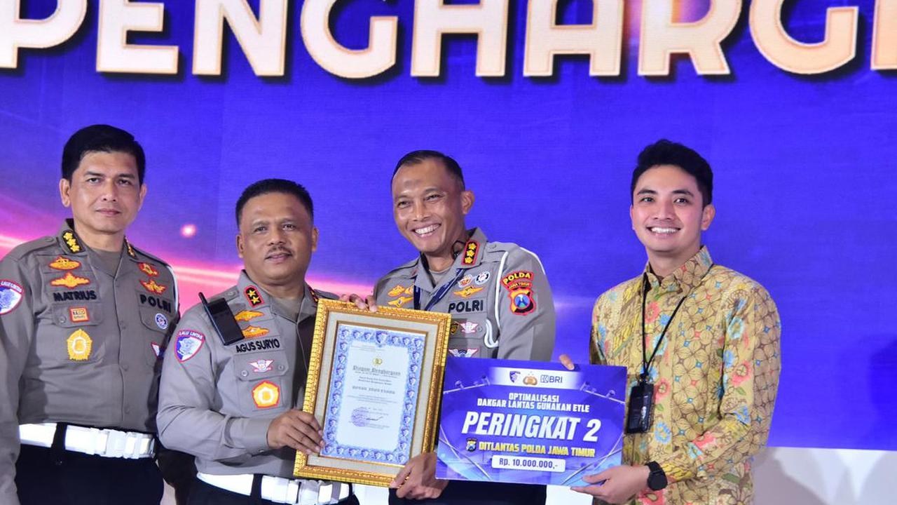 Ditlantas Polda Jatim Raih Tiga Penghargaan Nasional Bidang Regident dari Korlantas Polri