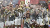 Juventus meraih kemenangan 1-0 atas Atalanta pada laga final Coppa Italia musim ini di Stadio Olimpico, Roma, Kamis (16/5/2024) dini hari WIB. Hasil tersebut membuat Juve keluar sebagai kampiun, dan mengangkat trofi ke-15 di Coppa Italia. (AP Photo/Gregorio Borgia)