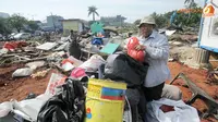Kisah Warga Gusuran Waduk Pluit: Kalau Hujan, Yanto Masuk Lemari