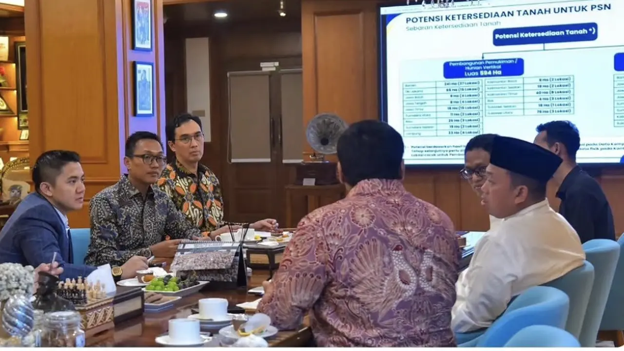 Sekretaris Kabinet (Seskab) Teddy Indra Wijaya menerima kunjungan sejumlah menteri dan anggota Kabinet Merah Putih di Kantor Sekretariat Kabinet, Jakarta. (Dok Setkab)