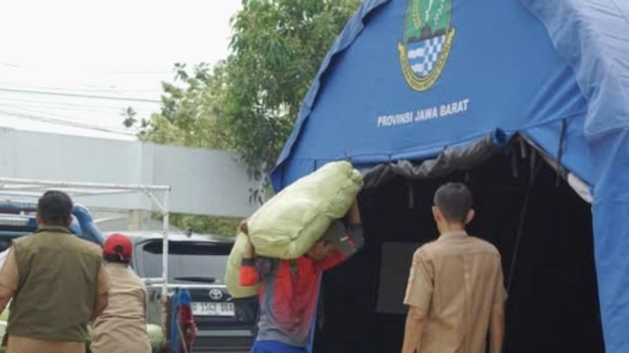 Ribuan Warga Terdampak Banjir Karawang di 15 Desa/Kelurahan, BPBD Dirikan Dapur Umum