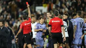 Statistik Buktikan Wasit La Liga Cenderung Untungkan Barcelona, Rugikan Real Madrid