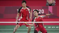 Ahsan/Hendra merupakan pasangan bulu tangkis ganda putra peringkat dua dunia, sedangkan pasangan Chia/Soh menempati peringkat sembilan dunia. Tercatat mereka pernah bertemu sebanyak tujuh kali dan hanya sekali mengalami kekalahan dari pasangan Malaysia ini. (Foto: AP/Dita Alangkara)