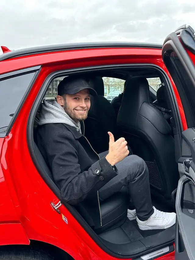 Bayern Munich Resmikan Transfer Daley Blind