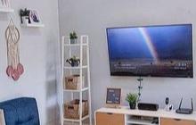 Desain Lemari TV Minimalis Kayu, Solusi Elegan untuk Ruang Hiburan Idaman