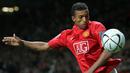 Mungkin Depay juga bisa dianggap seperti Nani. Pemain dengan posisi sama yang juga gagal memenuhi ekspektasi publik Old Trafford. (AFP/Andrew Yates)