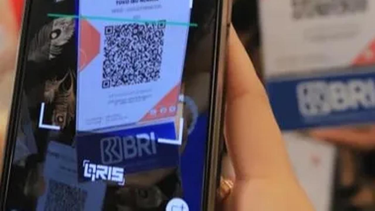 Dengan QRIS antarnegara, transaksi antarnegara tidak perlu lagi mengkonversi atau menukarkan mata uang lagi saat berbelanja di negara yang dikunjunginya, cukup dengan memindai kode QR.