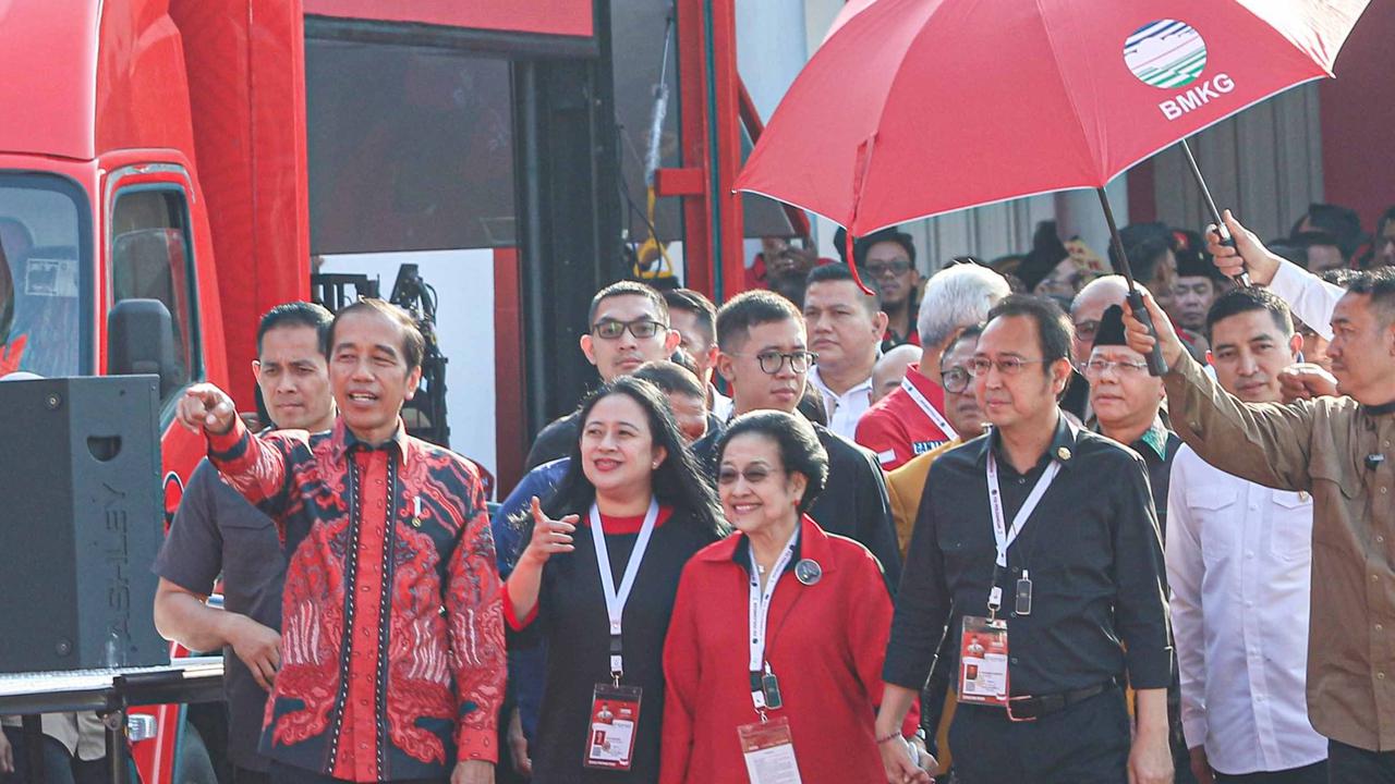 Kemesraan Megawati dan Jokowi di Rakernas IV PDIP