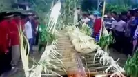 Sementara warga Bolaang Mongondow punya ritual pengobatan unik.