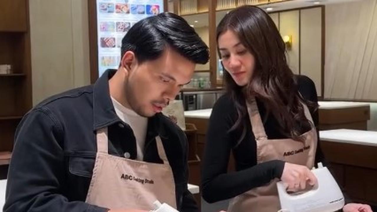 7 Potret Aaliyah Massaid dan Mahalini Ikut Kelas Memasak Bersama Pasangan, si Bumil-Bumil Cantik