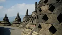 Presiden Jokowi putuskan untuk membatalkan kenaikan harga tiket Candi Borobudur Rp750 ribu. Namun ada sejumlah aturan baru yang harus ditaati pengunjung. (Unsplash/afifkusuma).