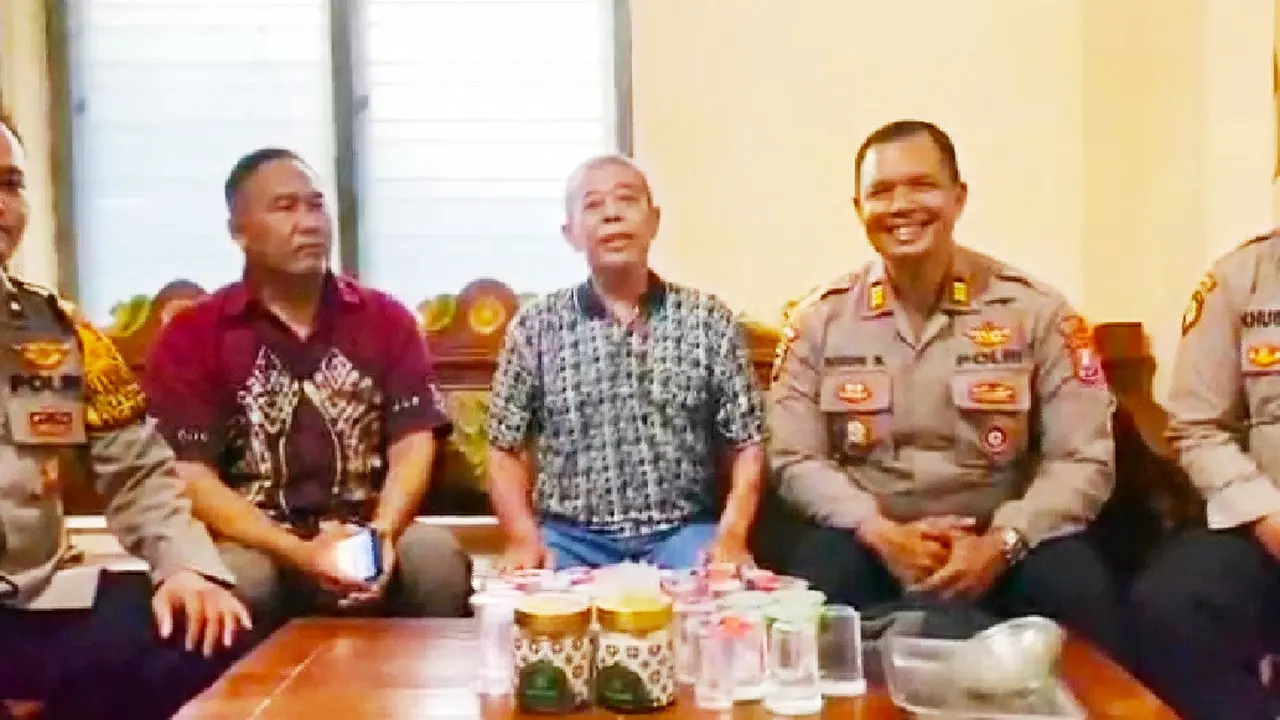 Mantan Ketua DPRD Jatim