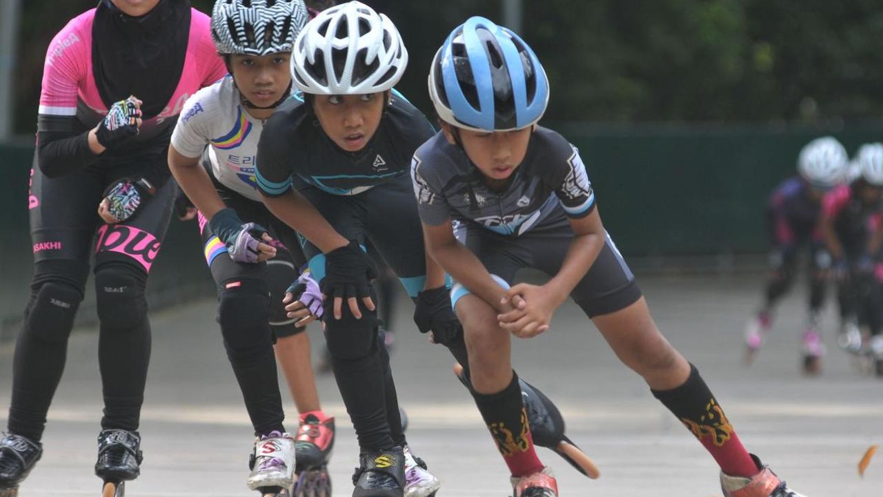 Arena sepatu roda di Taman Kota Patriot sangat membantu para atlet sepatu roda dalam mempersiapkan diri untuk kompetisi tingkat nasional dan internasional. Foto: merdeka.com / Imam Buhori<br>