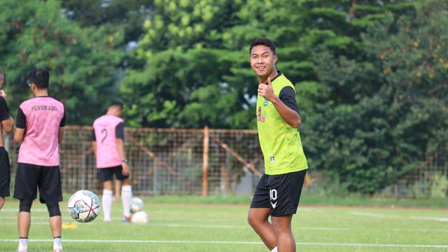 Persikabo 1973, Gustur Cahyo